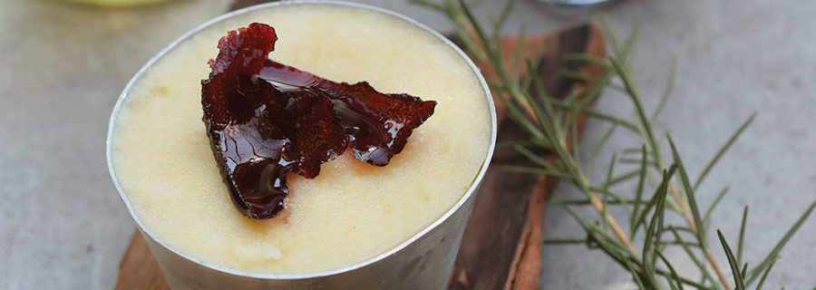 SÉmola con leche y salsa de vino gato | Recetas chilenas